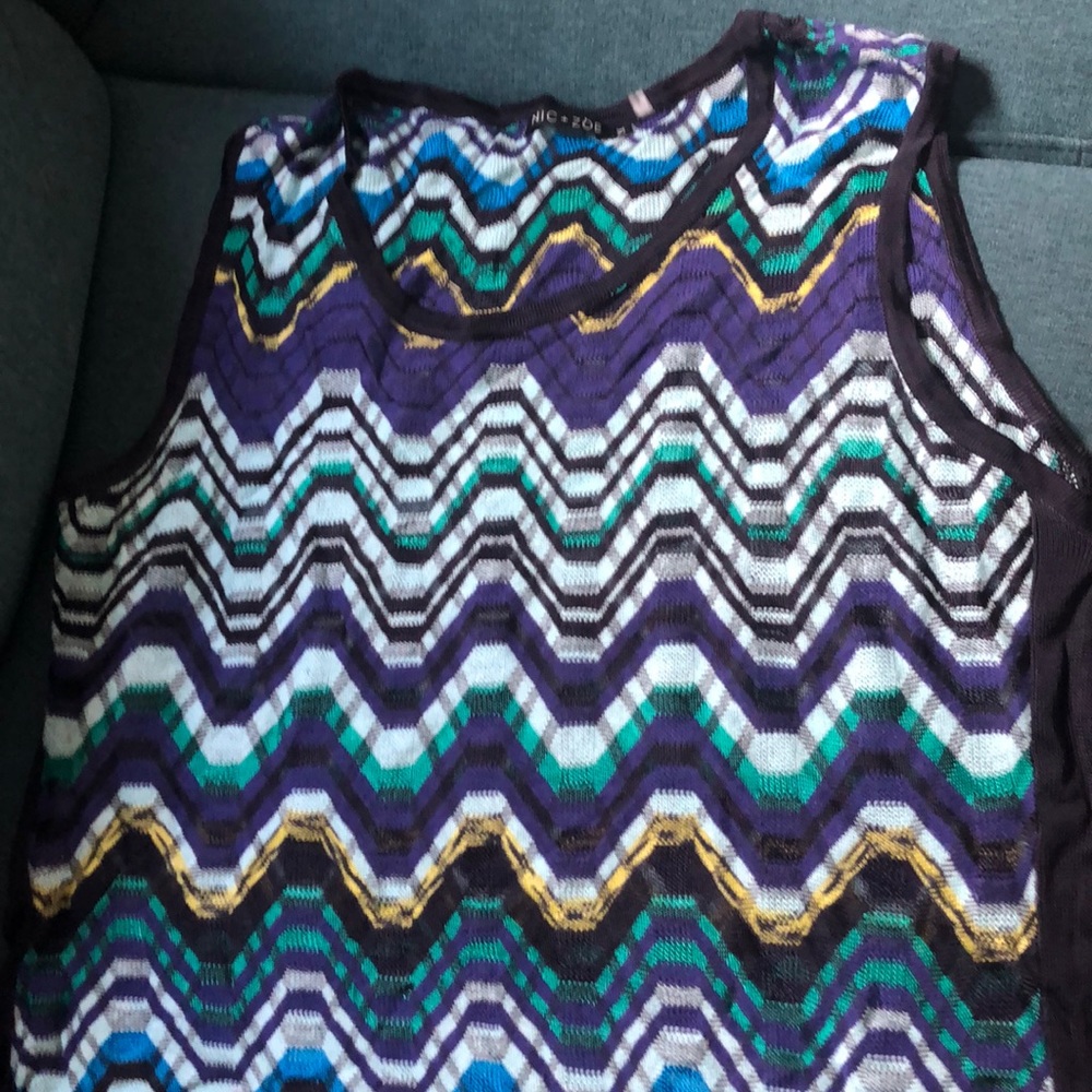 Sleeveless multicolored tank top